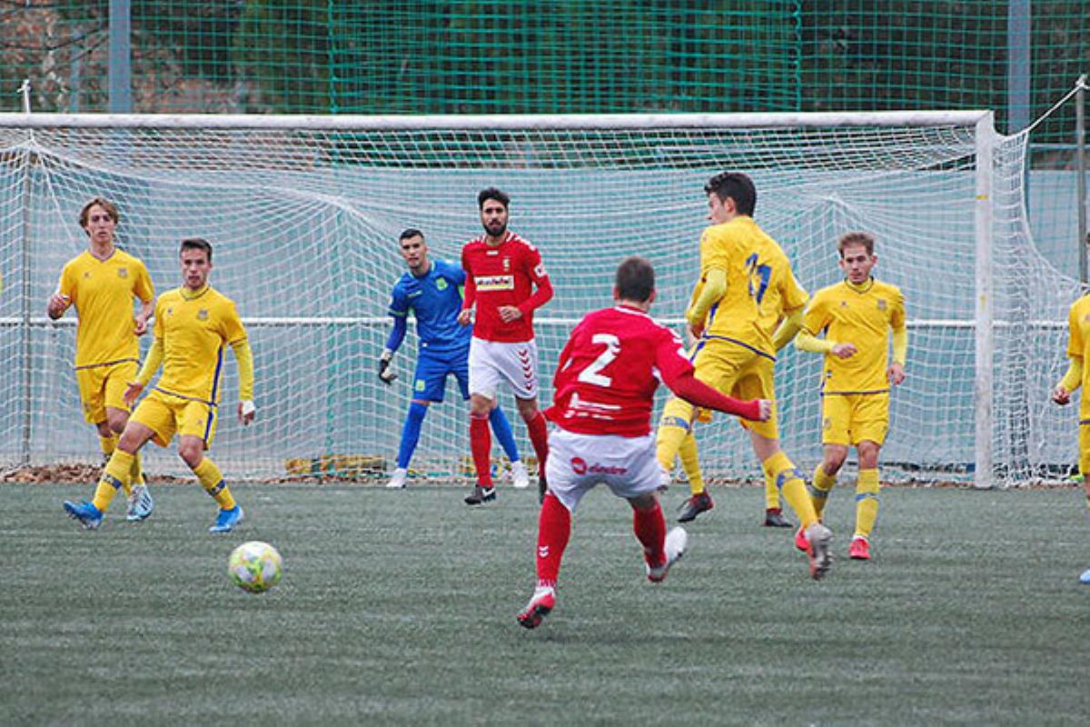 El Alcalá logra, con un golazo de Dani Ponce y las paradas de Juancho, contrarrestar el gol de César para el Alcorcón B