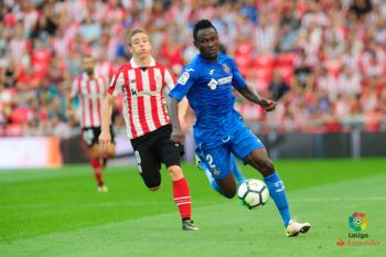 El árbitro no concedió un gol de Markel Bergara, pese a que el balón sobrepasó la línea