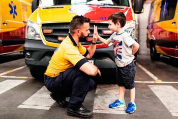 Se trata de un almanaque de sobremesa con 38 fotos, tres por mes, en las que se reflejan valores como el espíritu de mejora continua, la integridad ética o el trabajo en equipo