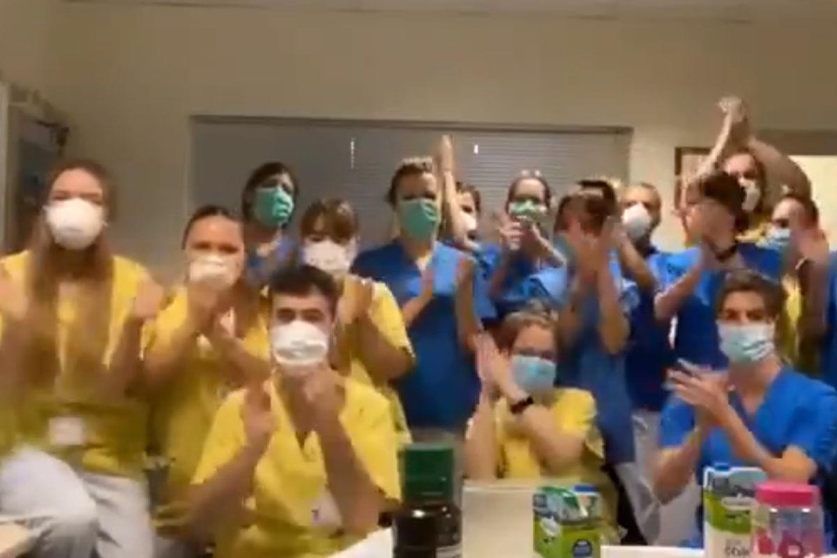 Los aplausos como bandera de solidaridad y de agradecimiento