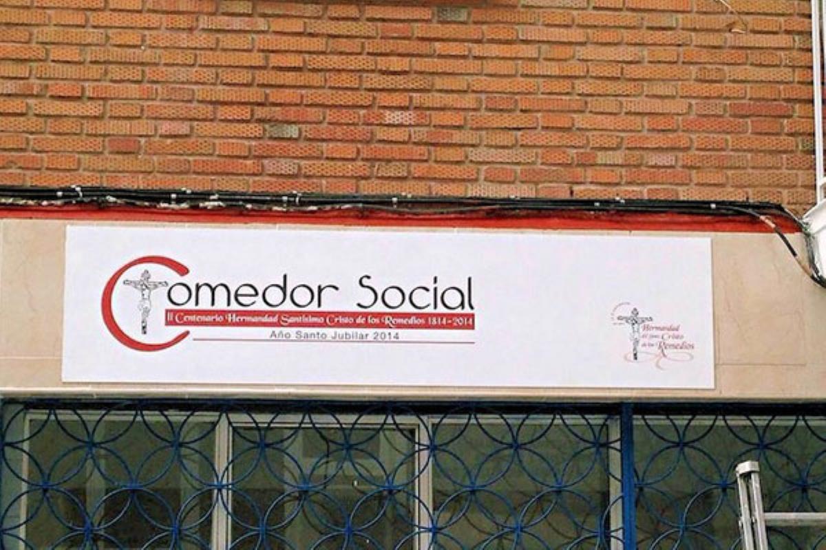 La Hermandad del Cristo de los Remedios tiene previsto albergar a más de 30 usuarios que, cada día, pasan por la sede de Francisco Navacerrada