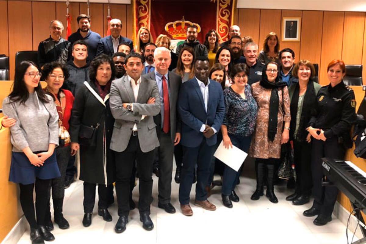 En el acto celebrado en el Salón de Plenos se han leído los treinta artículos de la Declaración Universal