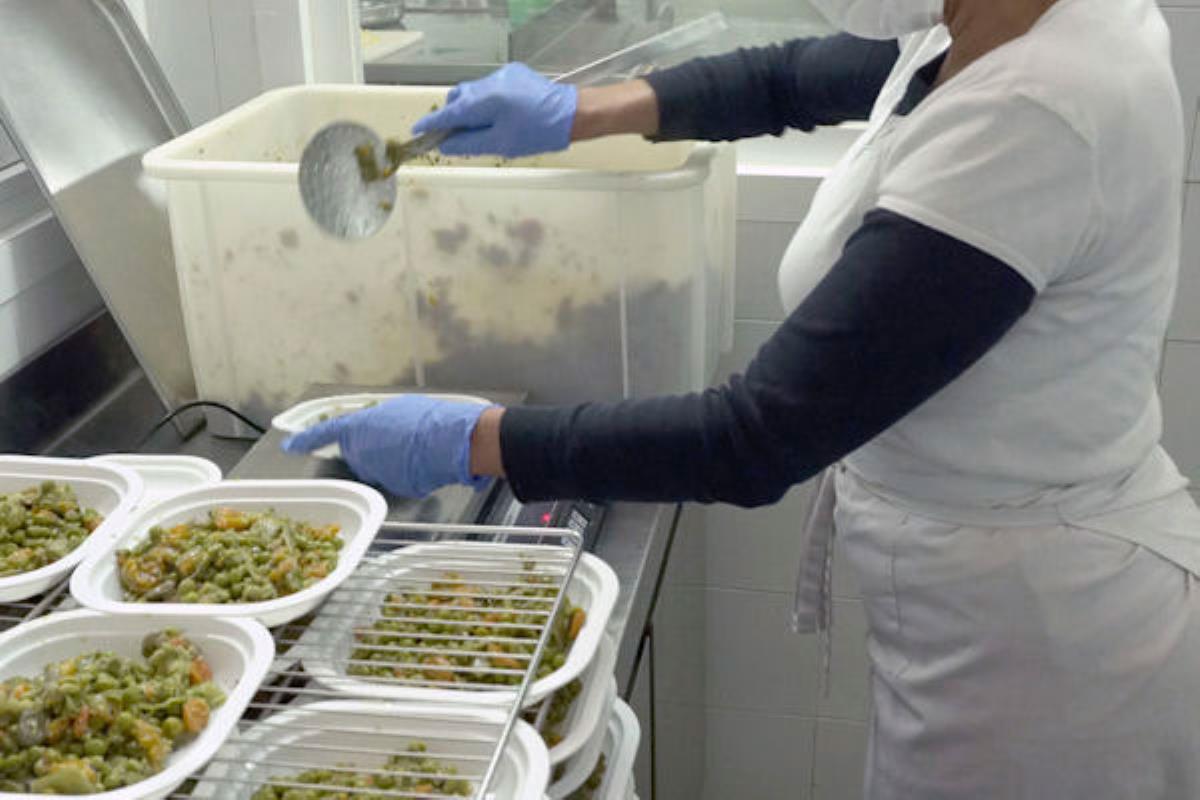 Los vecinos podrán solicitar los menús que realizan desde Bienestar y Protección Social