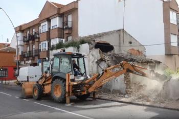 Mira aquí el vídeo de la demolición de estos inmuebles deshabitados y en mal estado