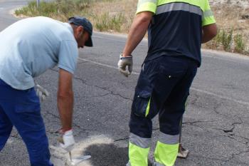 Este socavón dificultaba la circulación y la vecindad se quejaba por ello