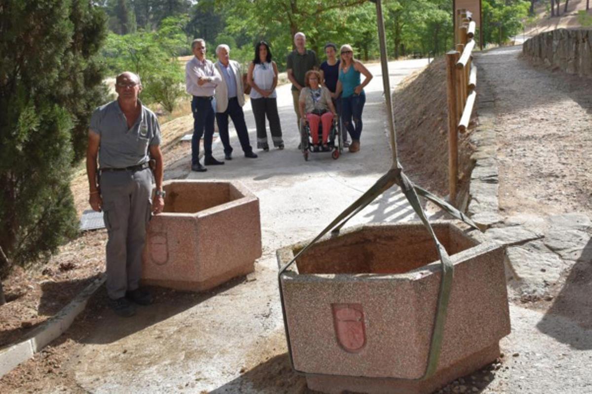 Estas construcciones impedían el paso a vehículos de personas con movilidad reducida