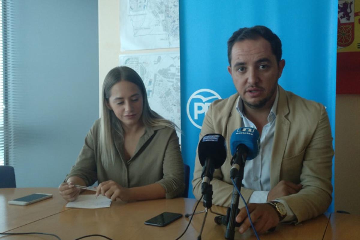 López deja la portavocía de los populares y toma su cargo como director gerente del IMIDRA