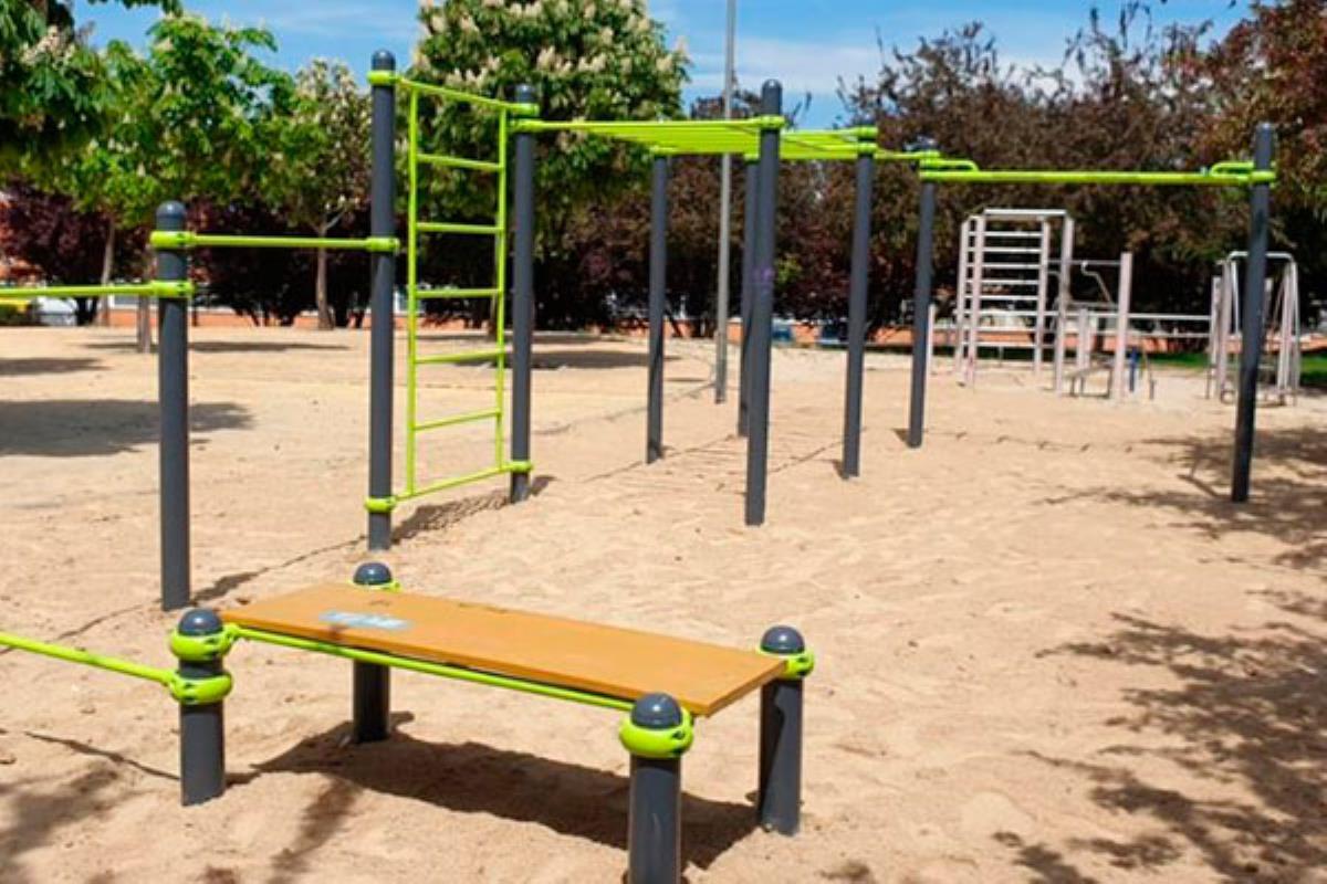 El parque situado en la calle Valdemoro ya alberga un circuito para practicar este deporte