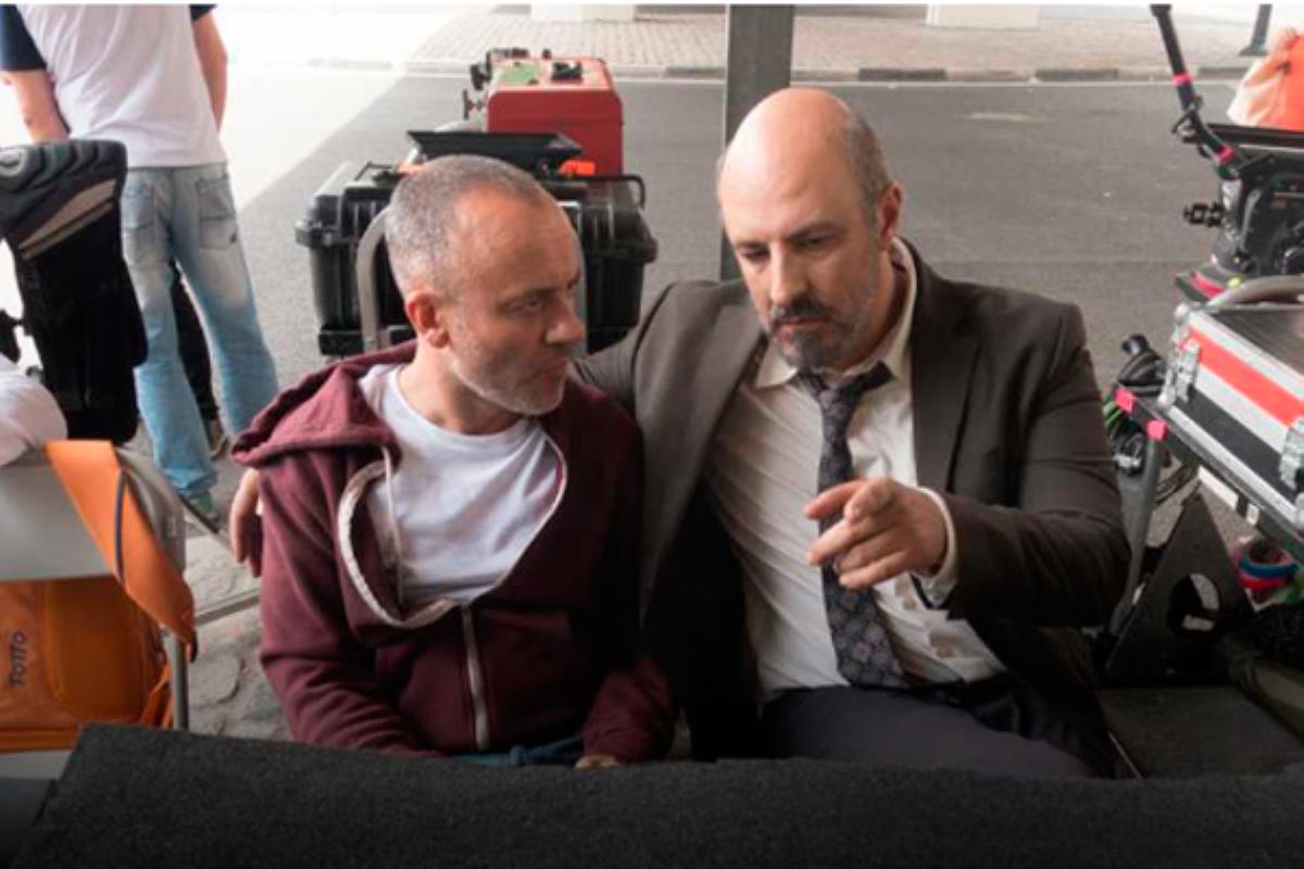 El Barrio de Reyes Católicos se convierte en un plató para el rodaje de esta serie