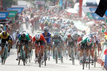 La travesía incluye Aranjuez, Alcalá de Henares, Chinchón y El Escorial con un recorrido en tres etapas