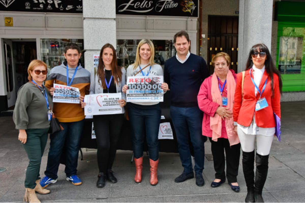 El reto planteado por el movimiento Plataforma Nacional 18-M es recoger un millón de firmas en un solo día en toda España