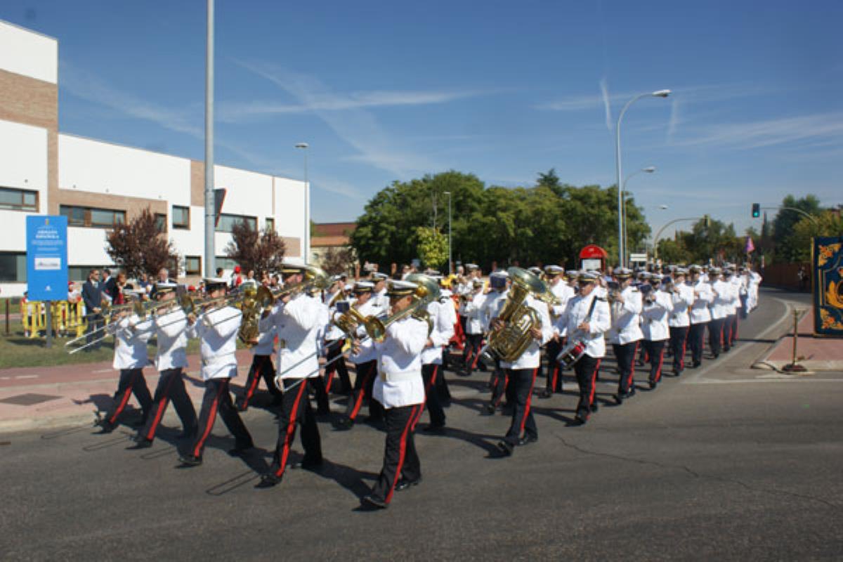 La Armada Española quiso homenajear al escritor con un ancla de más de 3 metros
