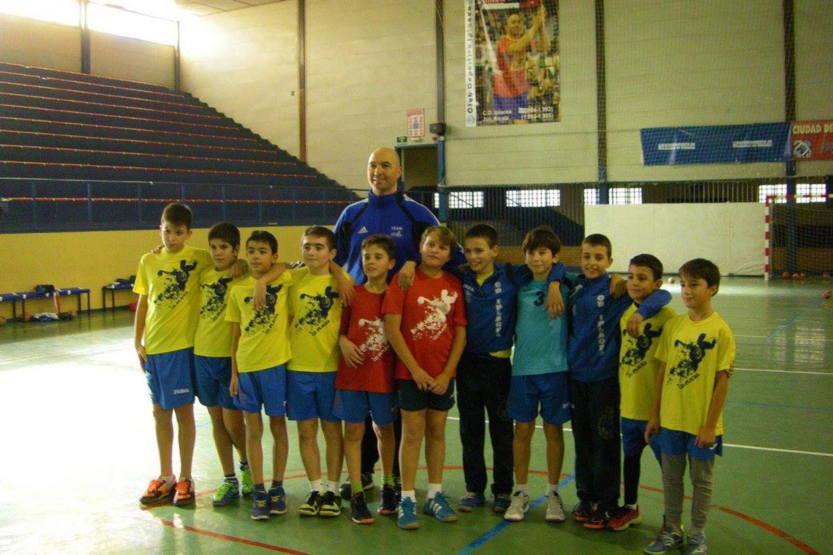 Demetrio Lozano pasó dos días con los chicos del C.D. Iplacea