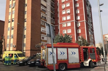 La Policía continúa investigando y la víctima se encuentra ingresada en la Unidad de Quemados del Hospital del Getafe