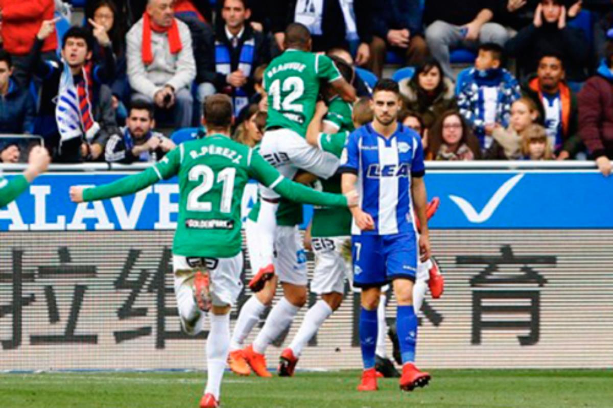 Los nuestros logran remontar un 2-0 en los últimos 15 minutos para llevarse un punto a casa