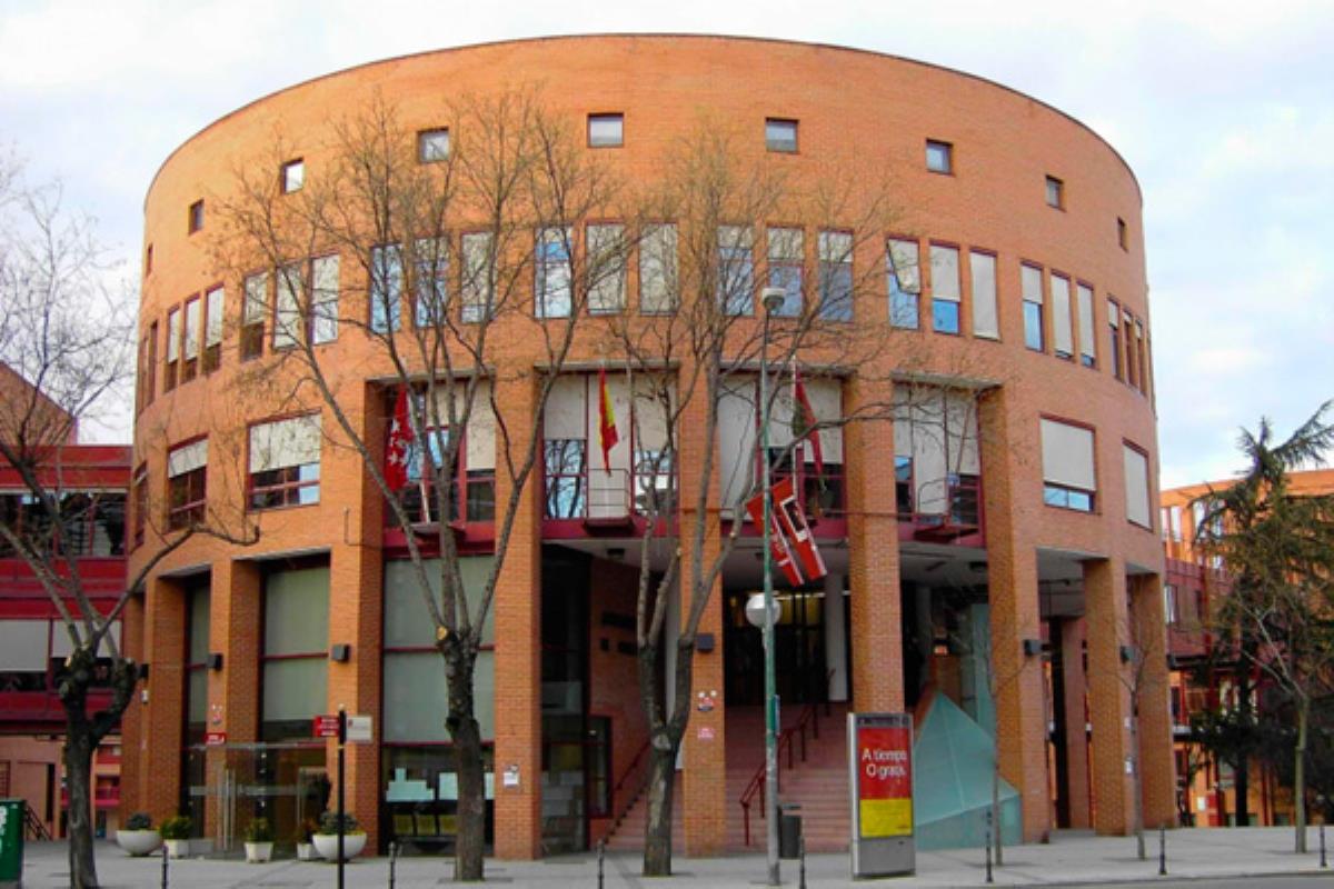 La intervención contempla la renovación de elementos de juego y la creación de juegos inclusivos