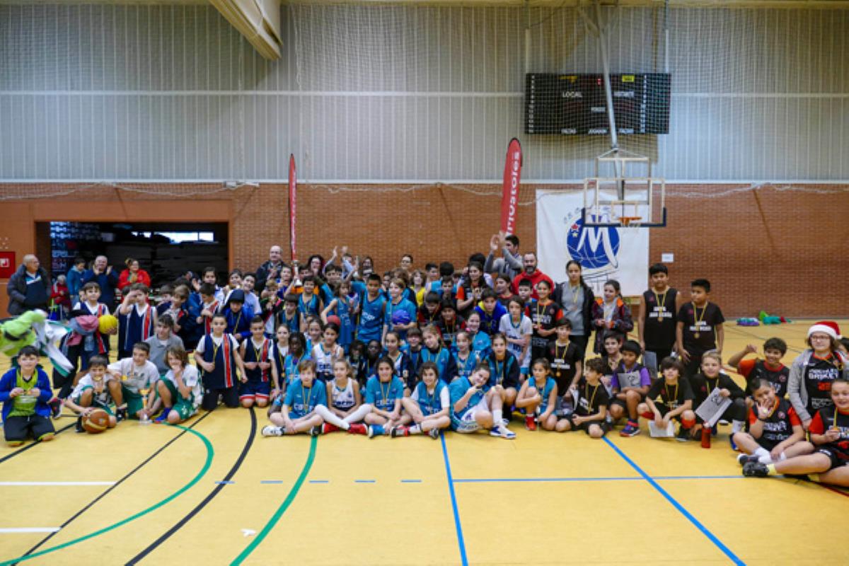 El torneo de baloncesto solidario recaudó fondos para la AMDEA y el Banco de Alimentos de Madrid