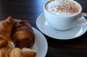 Tanto a trabajadores sanitarios y municipales, como a Policía y bomberos
