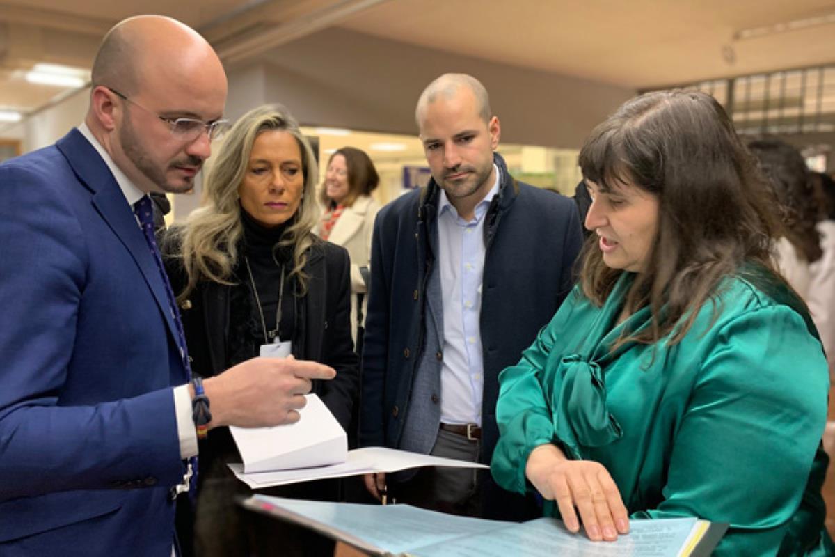 El alcalde señala que el papel de las administraciones debe ser el de “hacer el camino fácil”