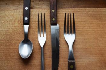 El consistorio ha contratado este servicio de comida a domicilio para proteger a las personas mayores