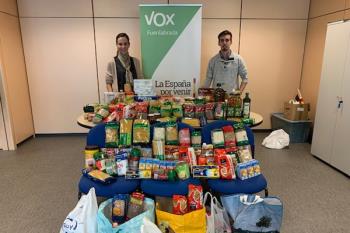 La formación entregará hoy los alimentos y un donativo recaudado con la venta de décimos