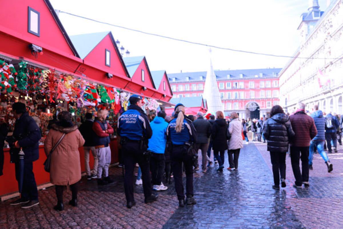 La Policía Municipal ejerció 2.200 actuaciones en la campaña de Navidad
