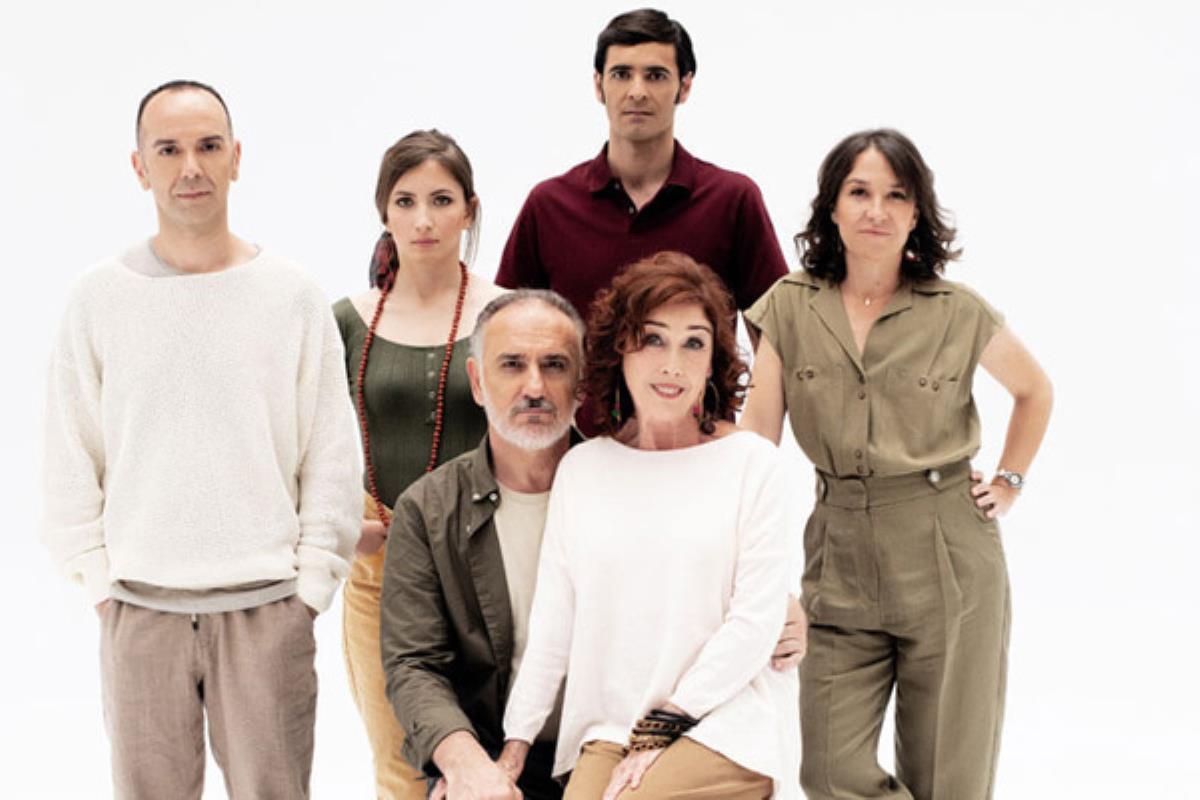 La actriz protagoniza 'Las cosas que sé que son de verdad' en la Casa de la Cultura Carmen Conde