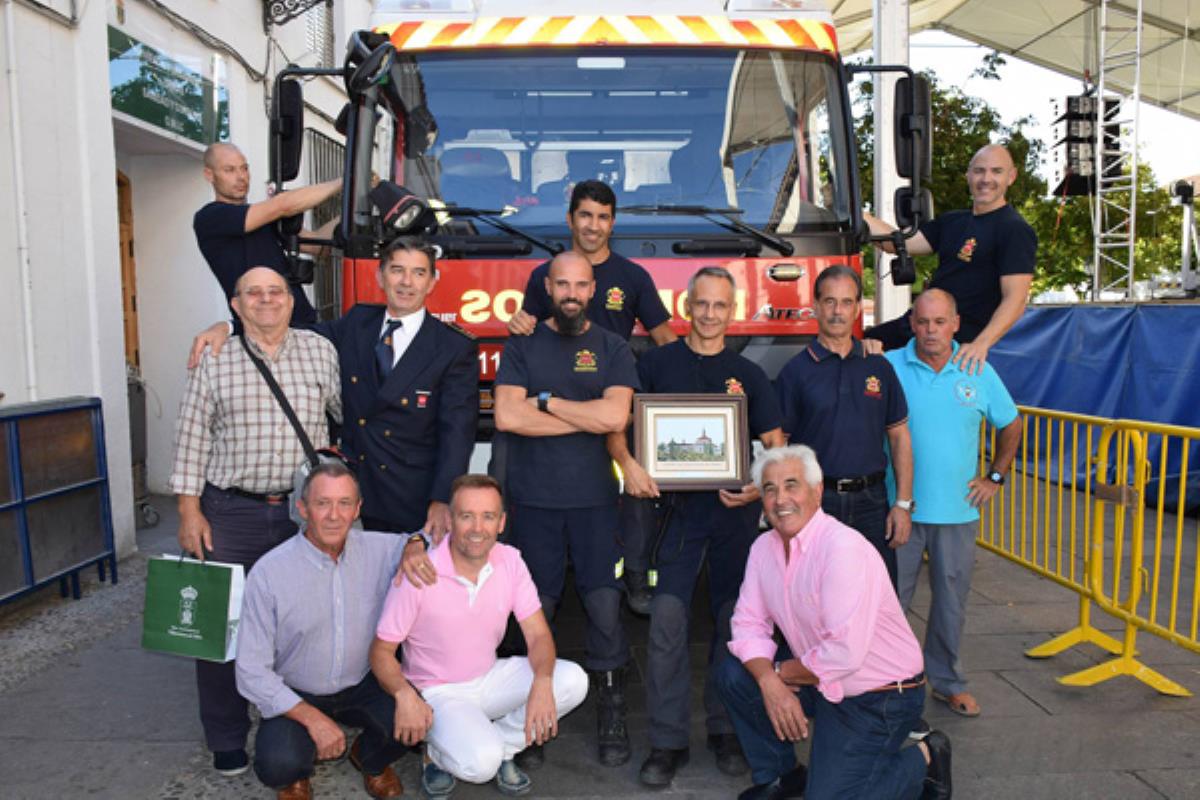 Este acto se ha llevado a cabo para reconocer el trabajo diario tan positivo que realizan los bomberos del municipio