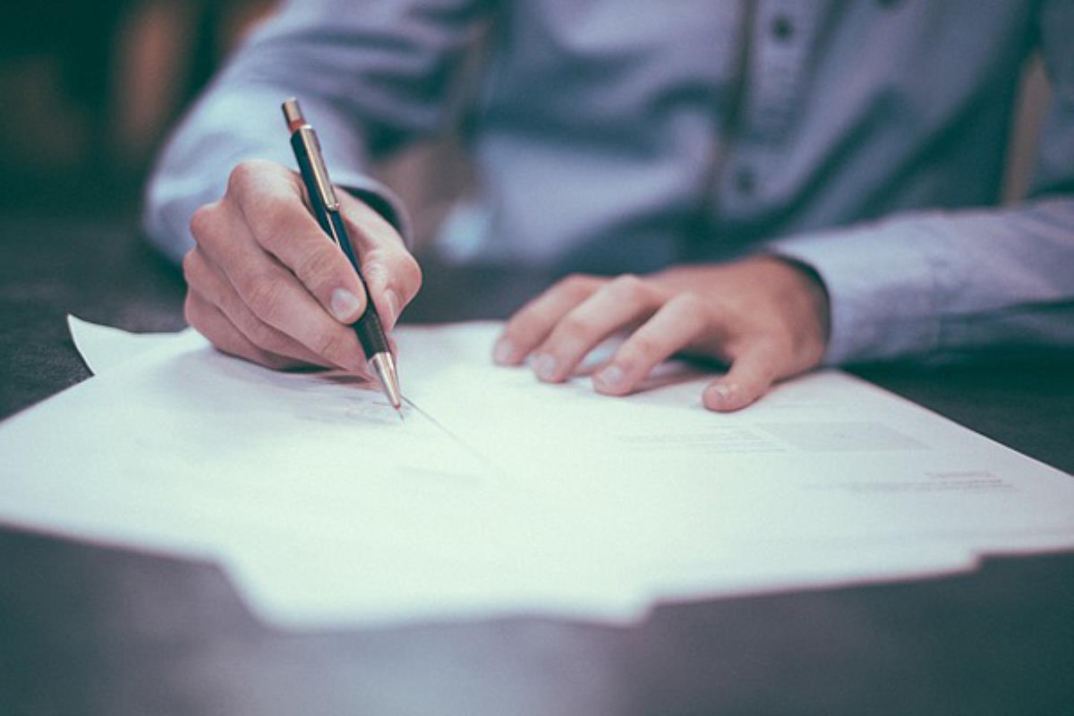 Las personas adultas que quieran retomar los estudios o conseguir la titulación de la ESO pueden matricularse en el C.E.P.A