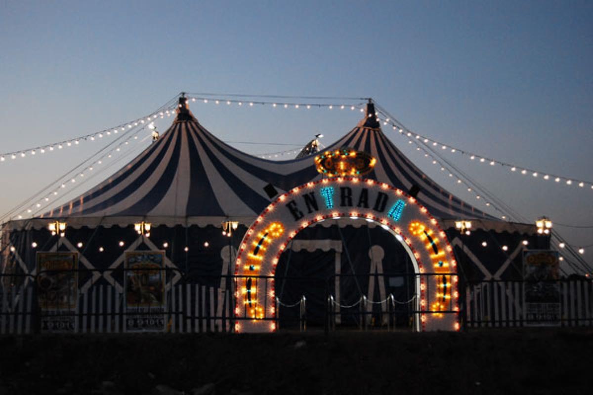 A pocos meses de entrar en vigor la prohibición de este tipo de espectáculos, llega a la capital el Circo Quirós
