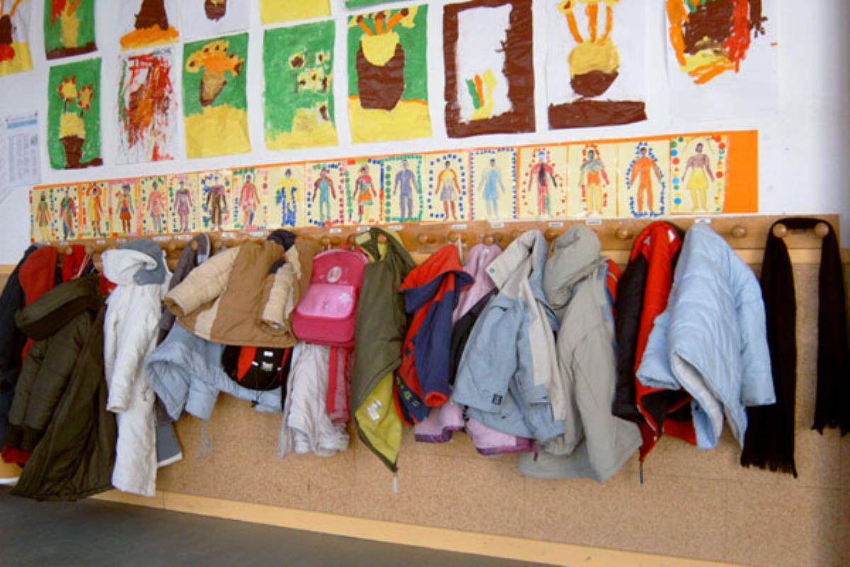 El Consistorio ha hecho los ingresos de las 4.265 becas para la compra de libros de texto y material escolar