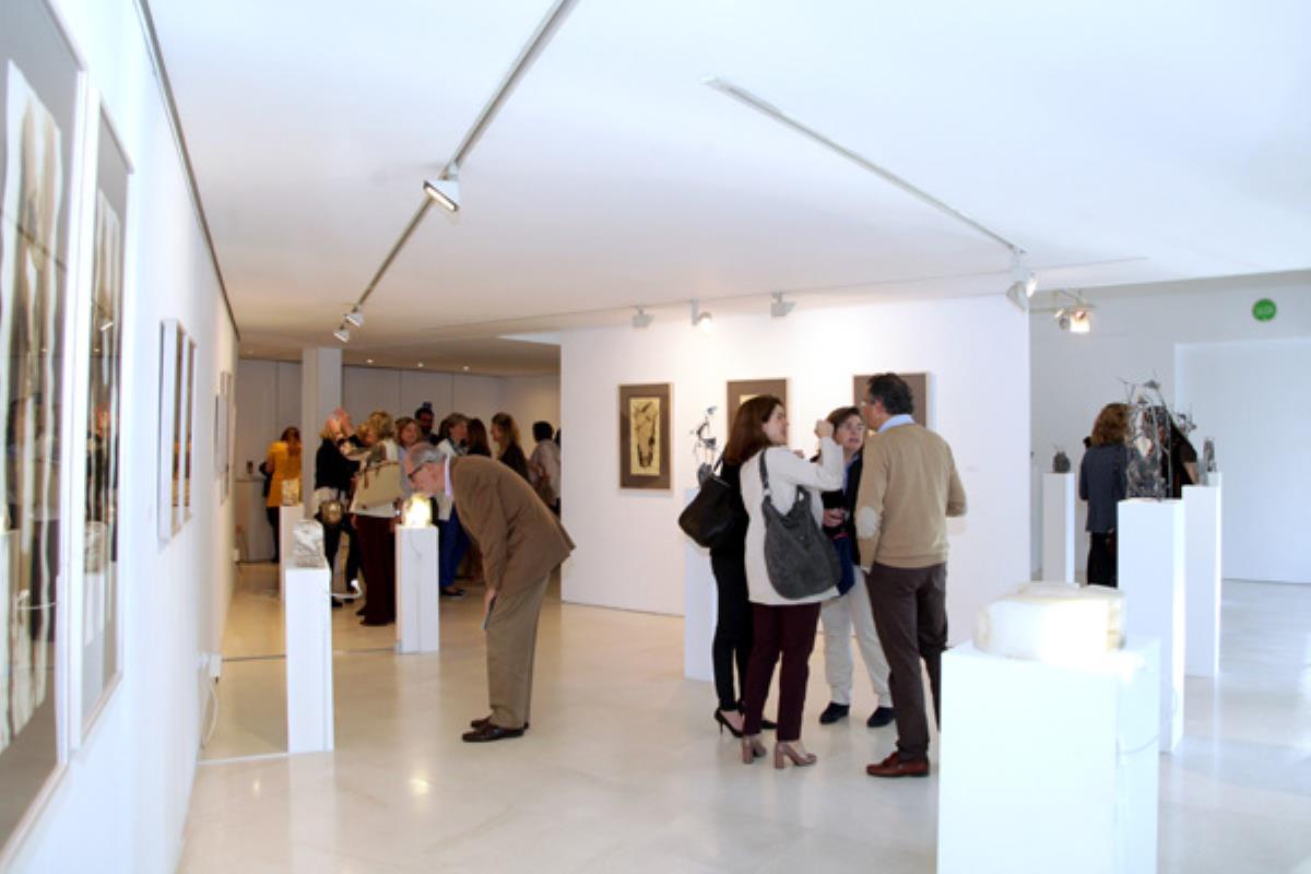 El Centro Cultural Anabel Segura acoge la muestra de obras en bronce y alabastro, que se podrá ver hasta el próximo 26 de mayo