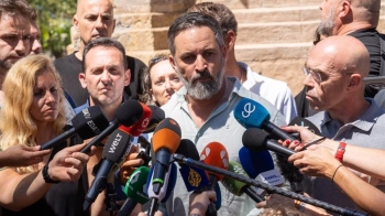 Santiago Abascal piensa que el país vecino "tiene pruebas de corrupciones que los españoles desconocemos"