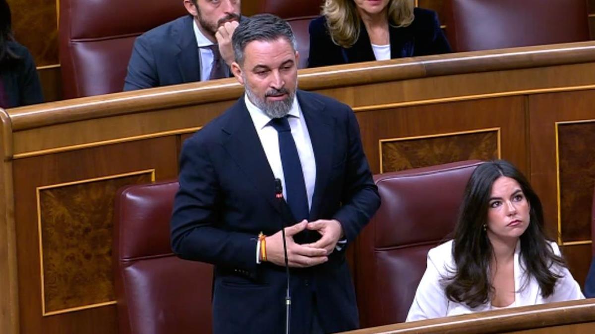 El líder de VOX asegura que el presidente del Gobierno “se esconde” en La Moncloa 