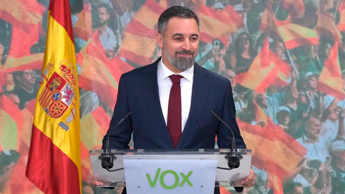 Santiago Abascal asegura que estamos ante el “hundimiento del bipartidismo”