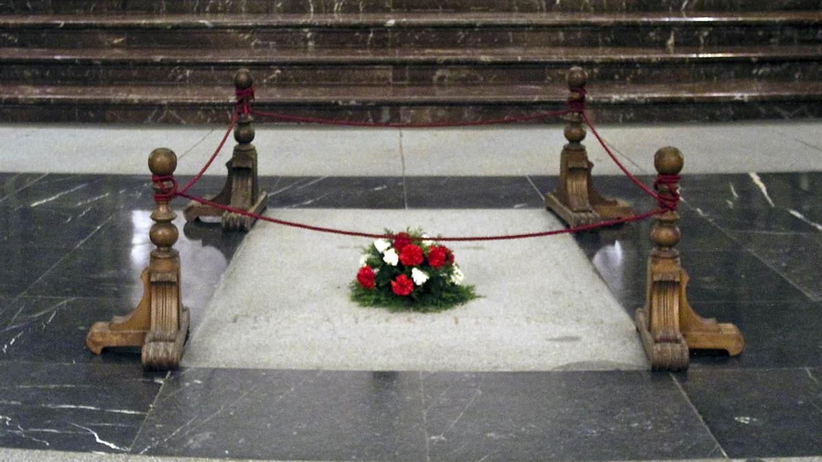 Se le imputaron delitos de profanación y daños en sepultura, así como contra la libertad de conciencia