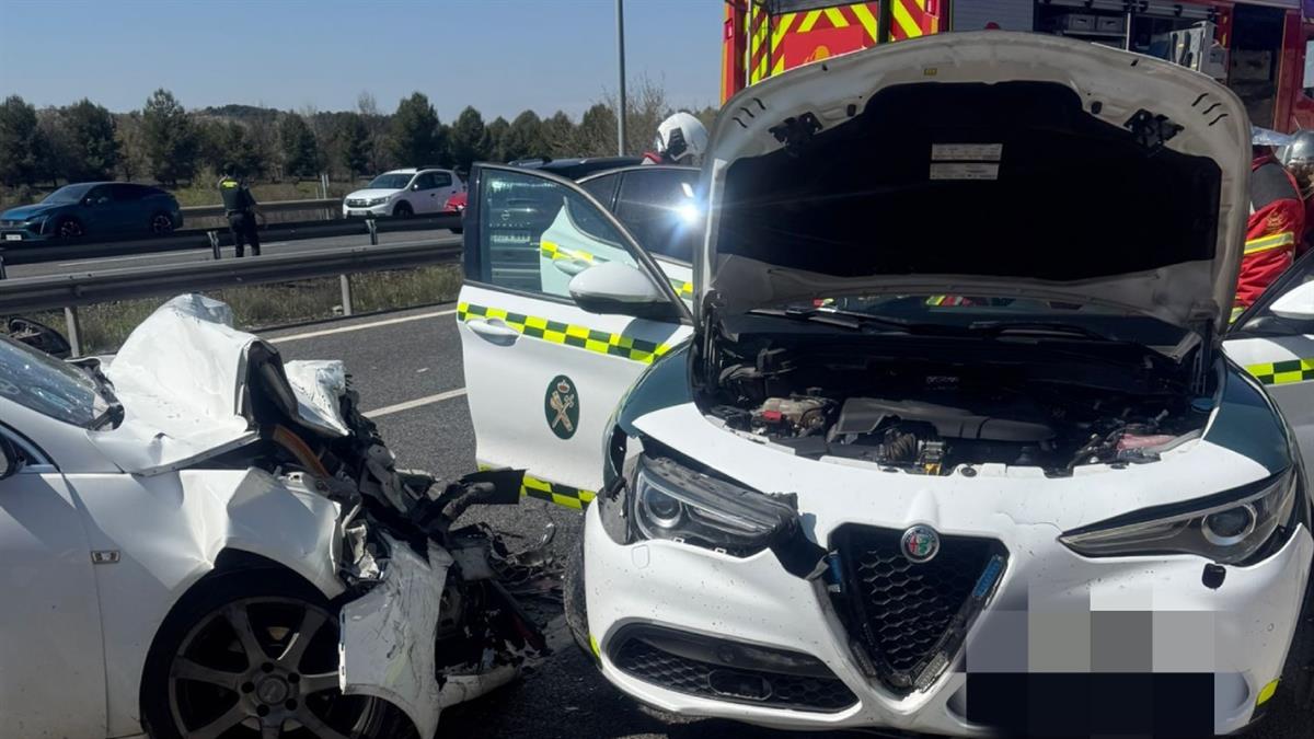 Susto en la A3 tras el alcance de varios vehículos, entre ellos uno de la Guardia Civil