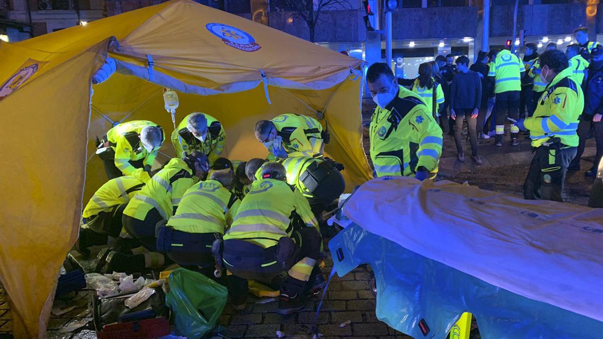 Una moto y un VTC colisionan en plena vía