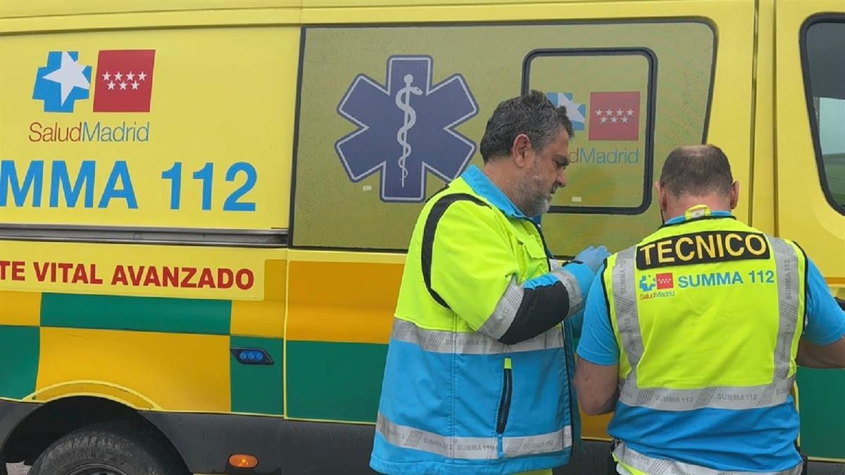 Hasta el lugar del suceso se desplazó una unidad de vigilancia intensiva (UVI móvil) del SUMMA 112