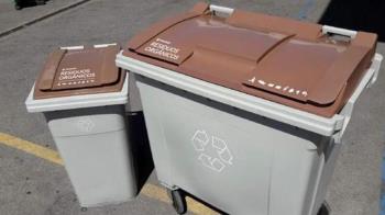 La concejala socialista Julia Calvo afirma que “la recogida separada de la fracción orgánica y su posterior reciclaje conllevan beneficios medioambientales y económicos para los ciudadanos”. 