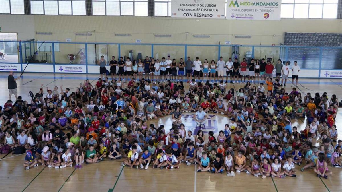 Más de 2.700 escolares participan en la campaña estival de la Concejalía de Deportes