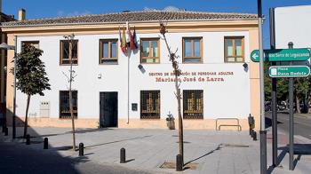 Los participantes podrán aprender a utilizar Word o Excel, bases de datos, español o mejorar la memoria