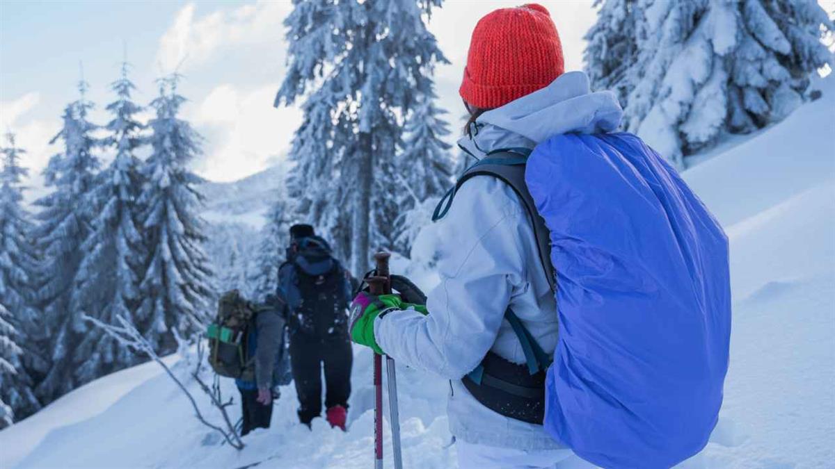Con cursos de esquí, snowboard y rutas con raquetas de nieve para todas las edades