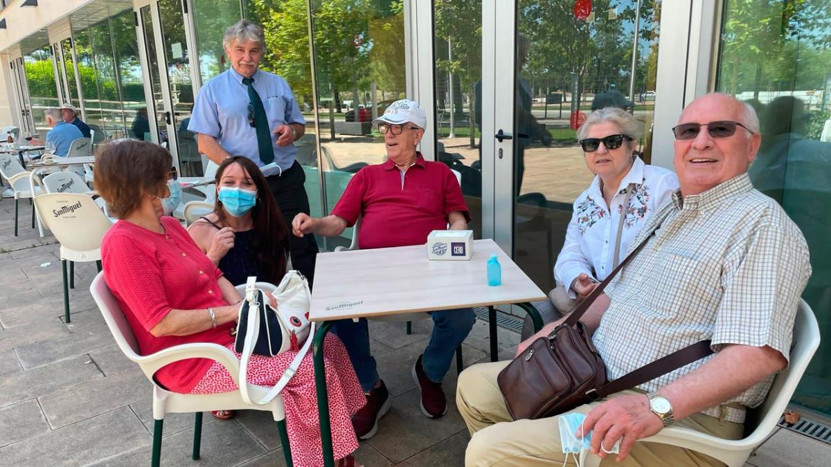 Castañuelas, baile, gimnasia, pilates y estiramientos se harán de forma presencial y cumpliendo con las medidas sanitarias