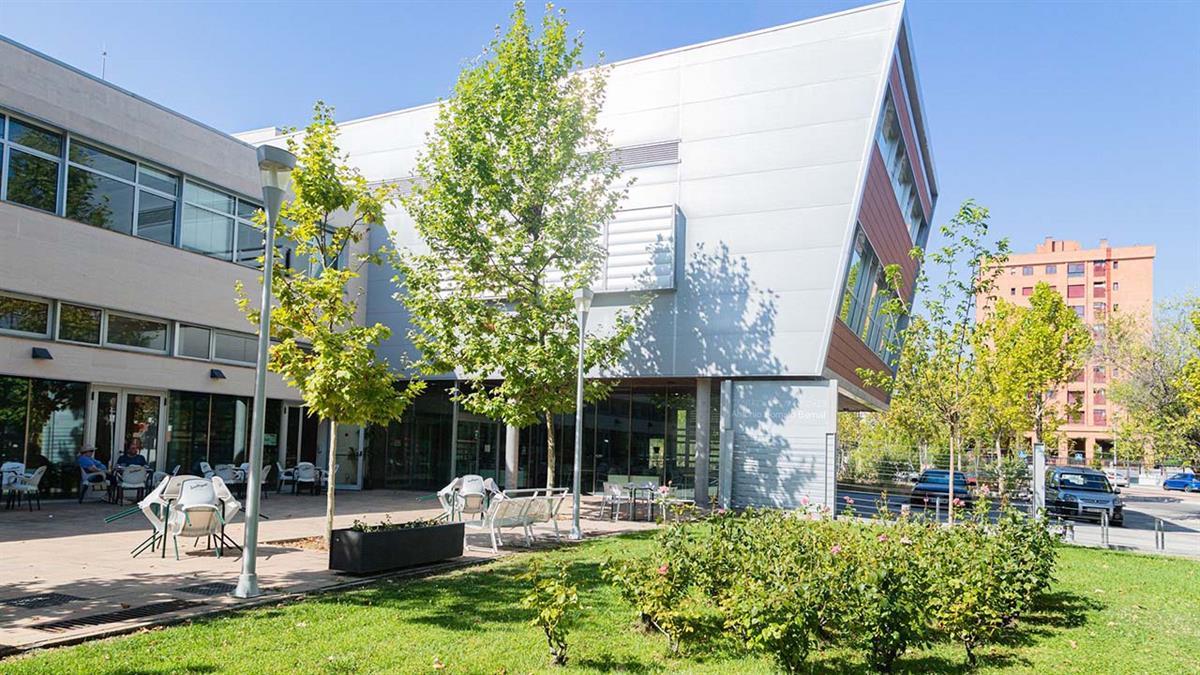 Gimnasia, pilates, baile, memoria, ajedrez, teatro o fotografía, son sólo algunas de las 30 actividades que se ponen en marcha en el Centro de Mayores Antonio Somalo 
