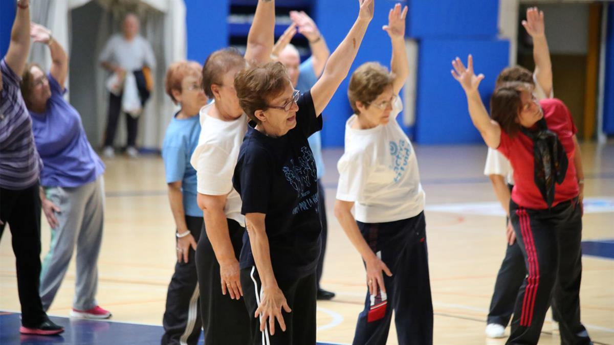 Nuevo programa de clases para prevenir la fragilidad y caídas de personas mayores 