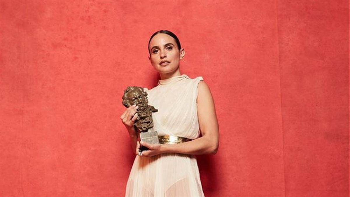 Verónica Echegui investigada como presunta cliente de la red que falsificaba estos documentos en España