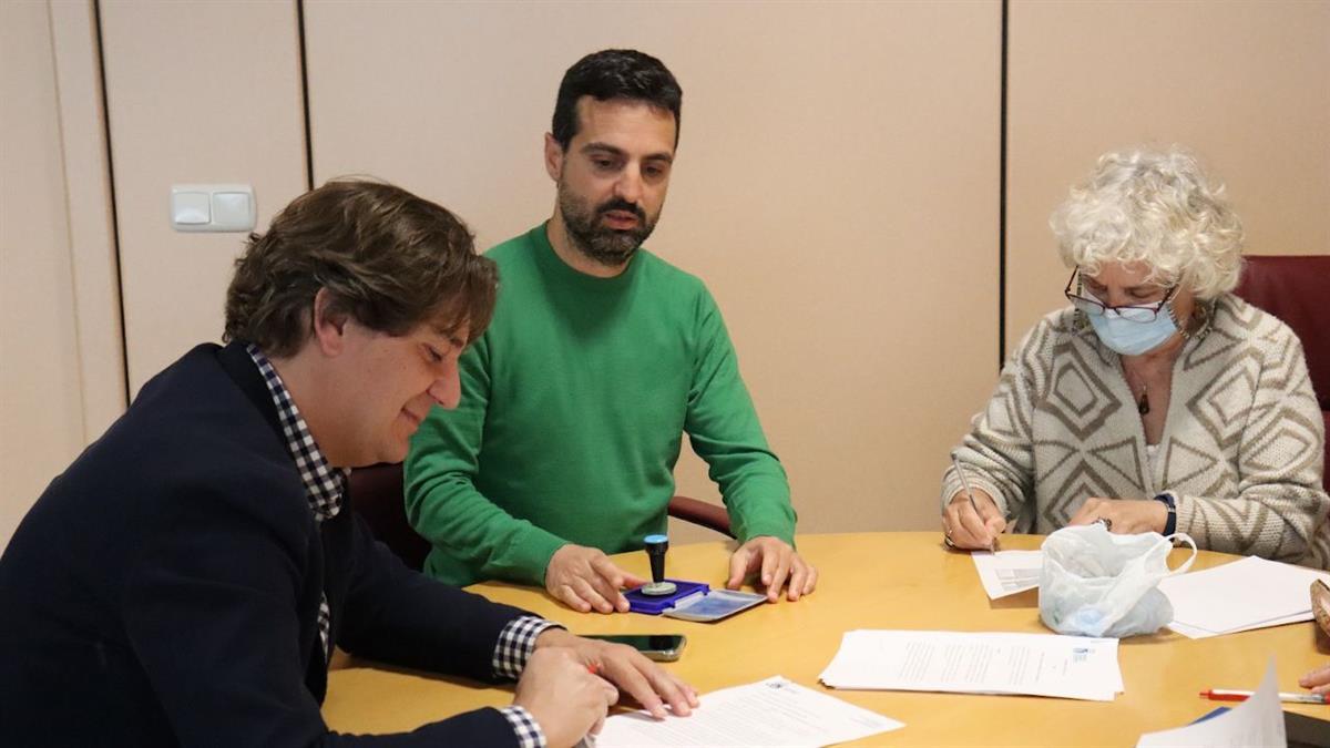 El acuerdo ofrece a las entidades una ayuda económica de 81.000 euros para el desarrollo de su trabajo con colectivos vulnerables de la ciudad