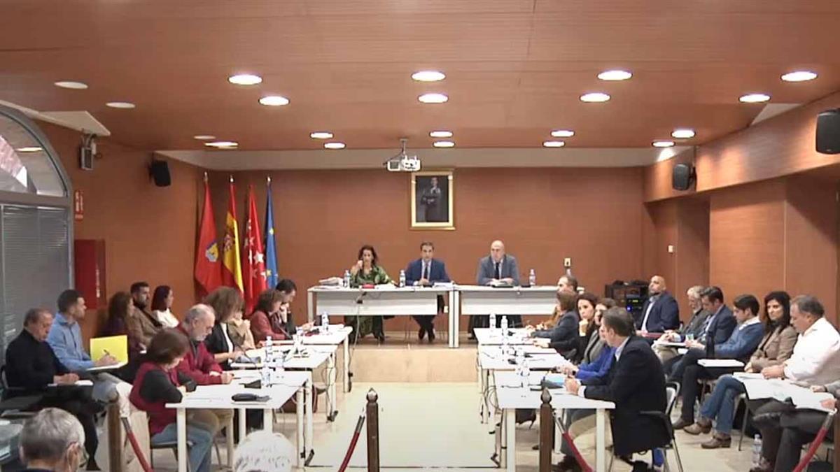 El primer Pleno de Miguel Mayoral Moraga como Concejal no Adscrito se ha visto marcado por diversas acusaciones de transfuguismo y reproches de los partidos políticos 