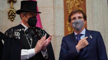 Un buen momento, según el alcalde, para “apartar la vista del pasado y manifestar la alegría de vivir sin perder el humor”
